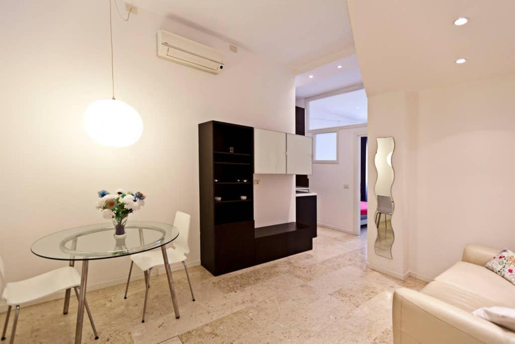 Milan Downtown - The Flat Διαμέρισμα Εξωτερικό φωτογραφία